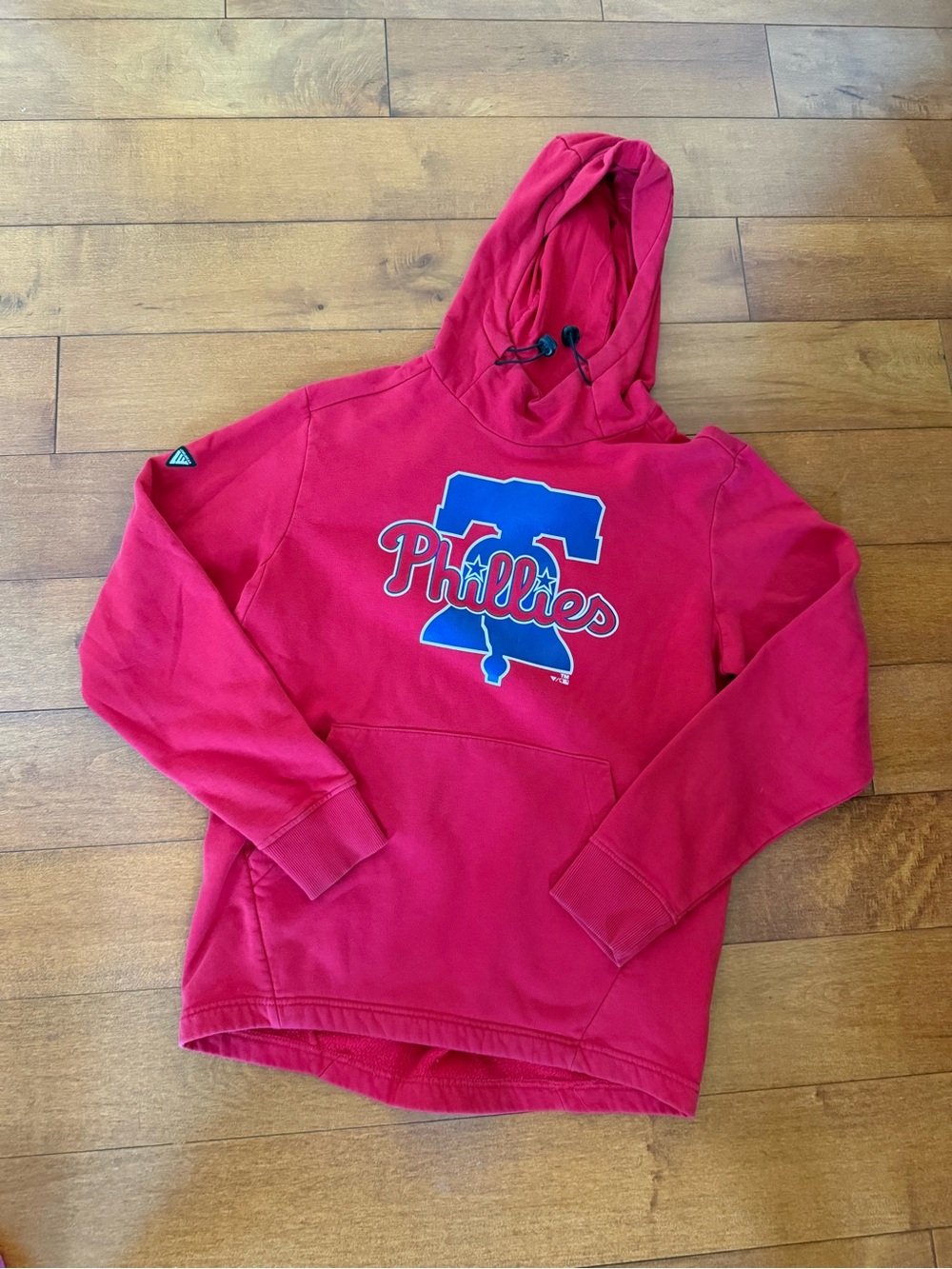 MLB Philadelphia Phillies Red Hoodie with Blue Liberty Bell Logo sz S
